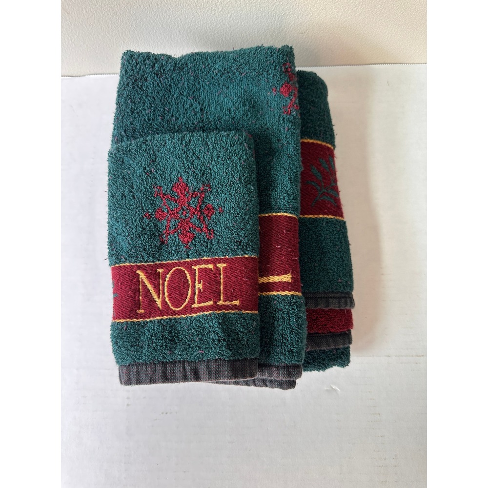 Santens Vintage Christmas Noel Towel Set Forest Green Red Snowflake 3 Piece USA